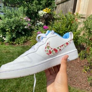 Air Force one lows cherries